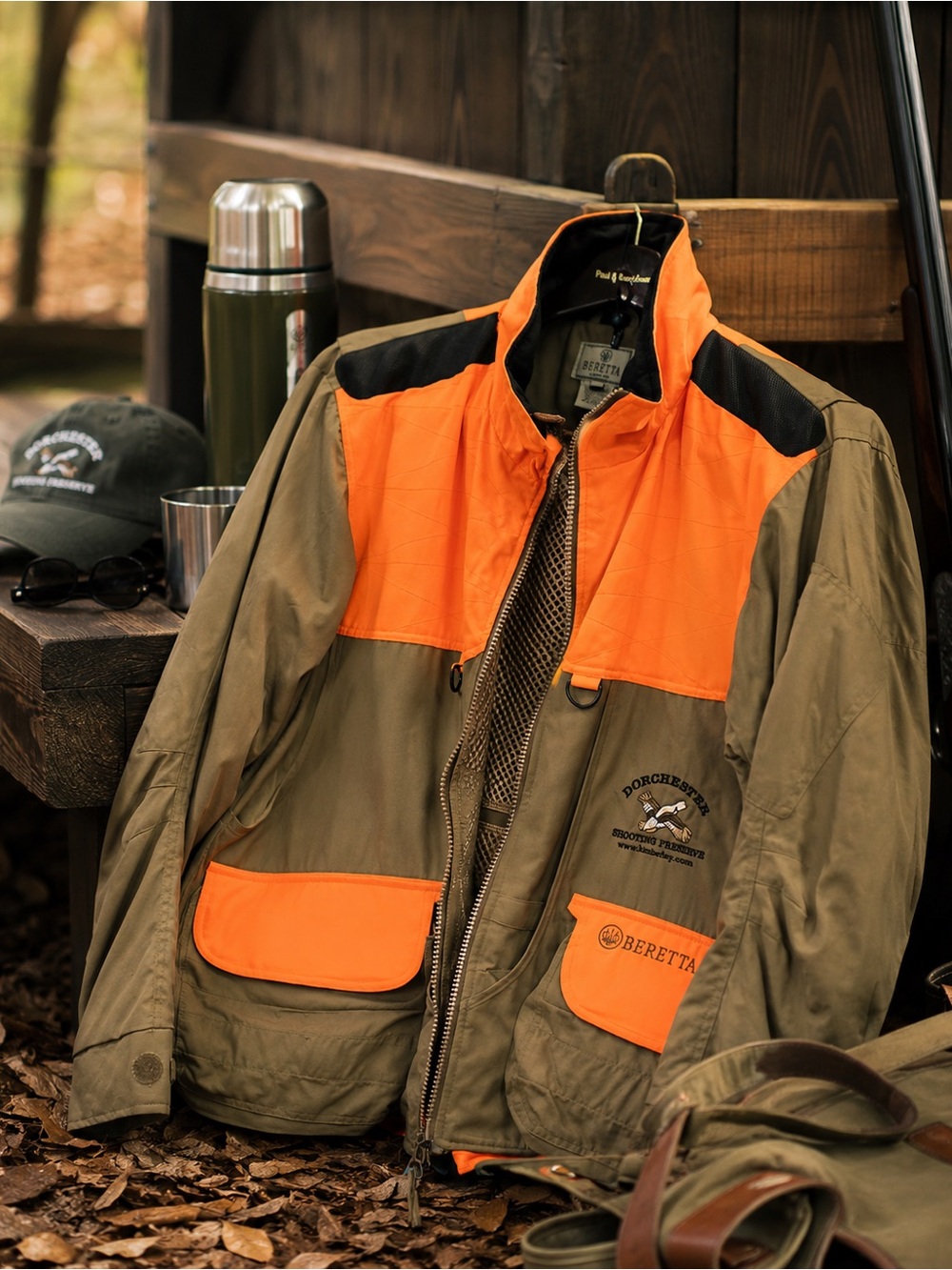 Beretta w/ Dorchester Shooting Preserve Upland Hunting Coat w/ Game Bag - Size L